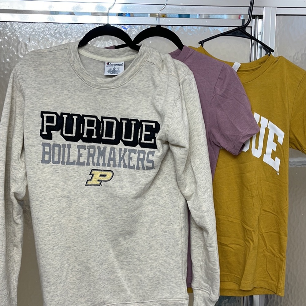 2 purdue merch t-shirts + sweater size S combo.